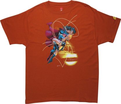 Superman Wonder Woman Kiss T-Shirt